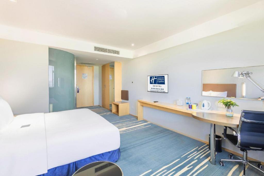 Holiday Inn Express Zhangye By Ihg Екстер'єр фото