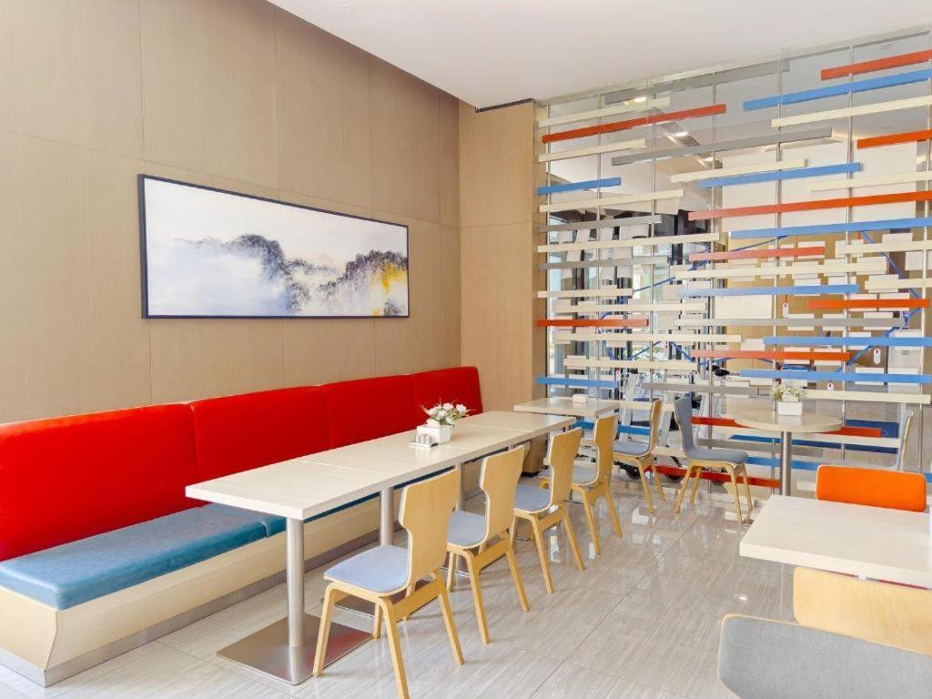 Holiday Inn Express Zhangye By Ihg Екстер'єр фото